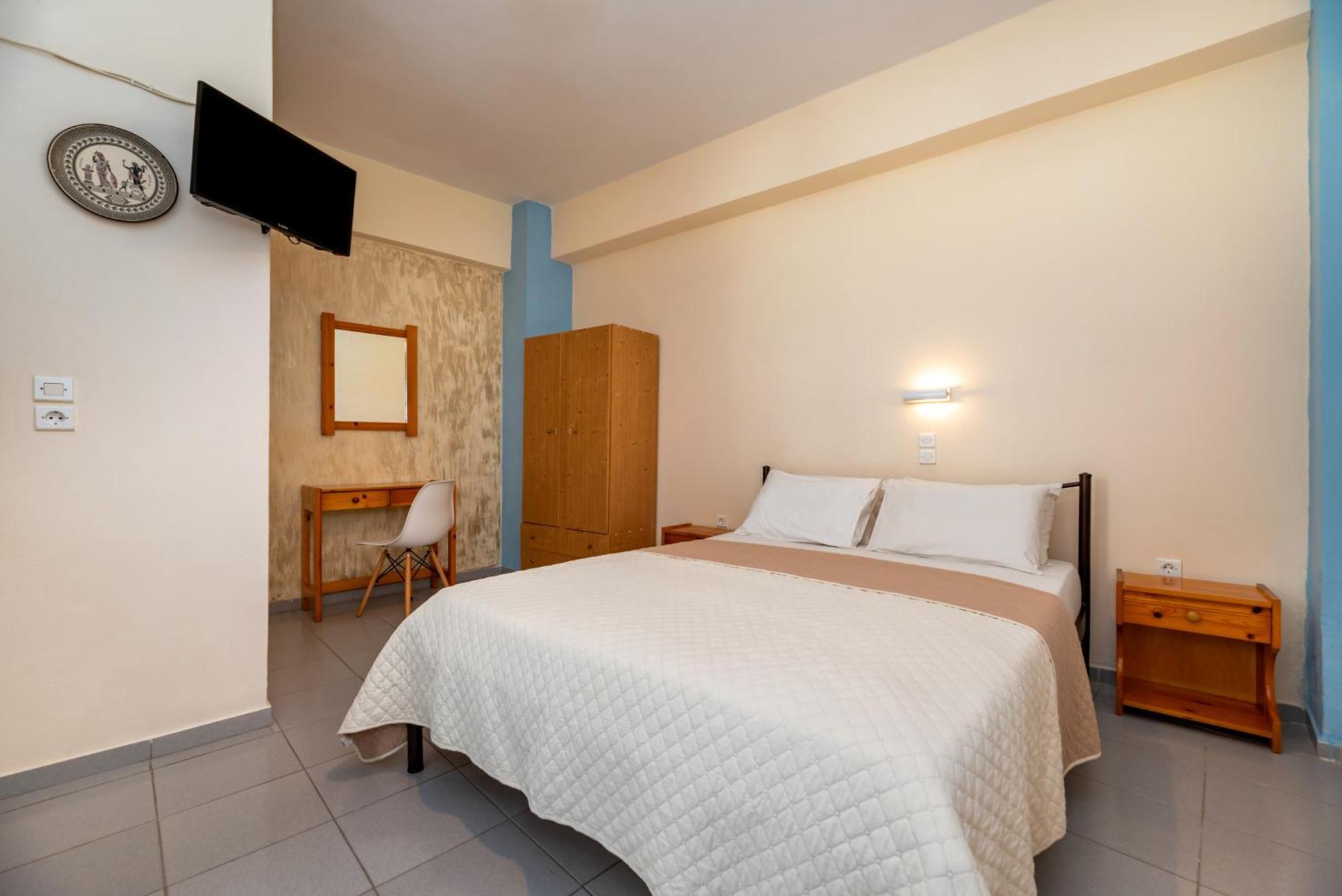 Onar & 2* Perissa (Santorini)
